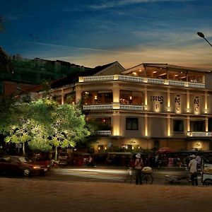 Fcc Phnom Penh Boutique Hotel